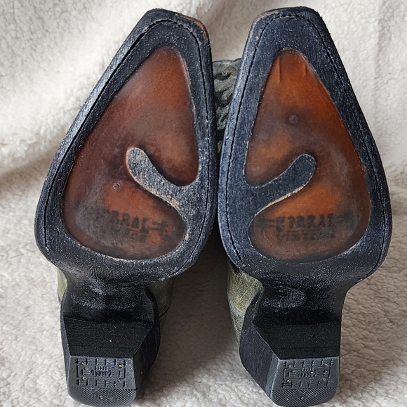 Corral Women's Gray & Black Sequin Inlay Western Boots with Snip Toe Size 7.5 - Picture 11 of 14